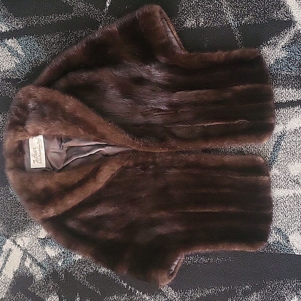 Fettner Felix Friedman Furs Cincinnati - Brown Mink fur shawl